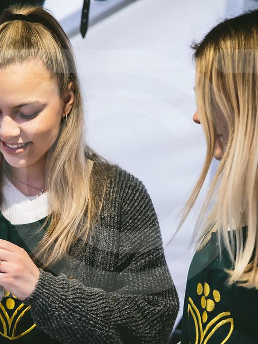 Vínne trhy Pezinok, obsluha