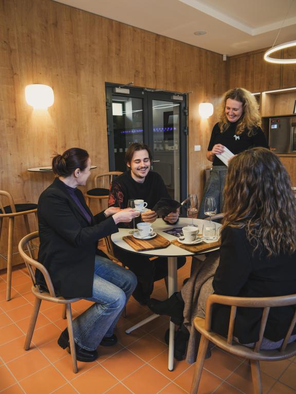 Malokarpatský salón vín - degustácia