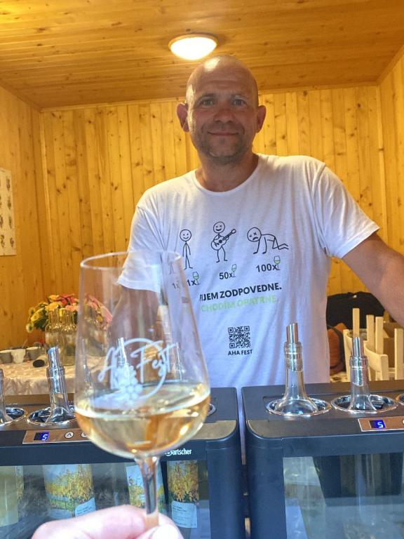 Hornoohajská vínna cesta  - degustácia
