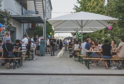 Pekné víno s rozhľadom, dolná terasa