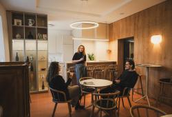 Malokarpatský salón vín - degustačná miestnosť