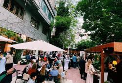 Festiwine - ochutnávka v exteriéri hotela Beigli